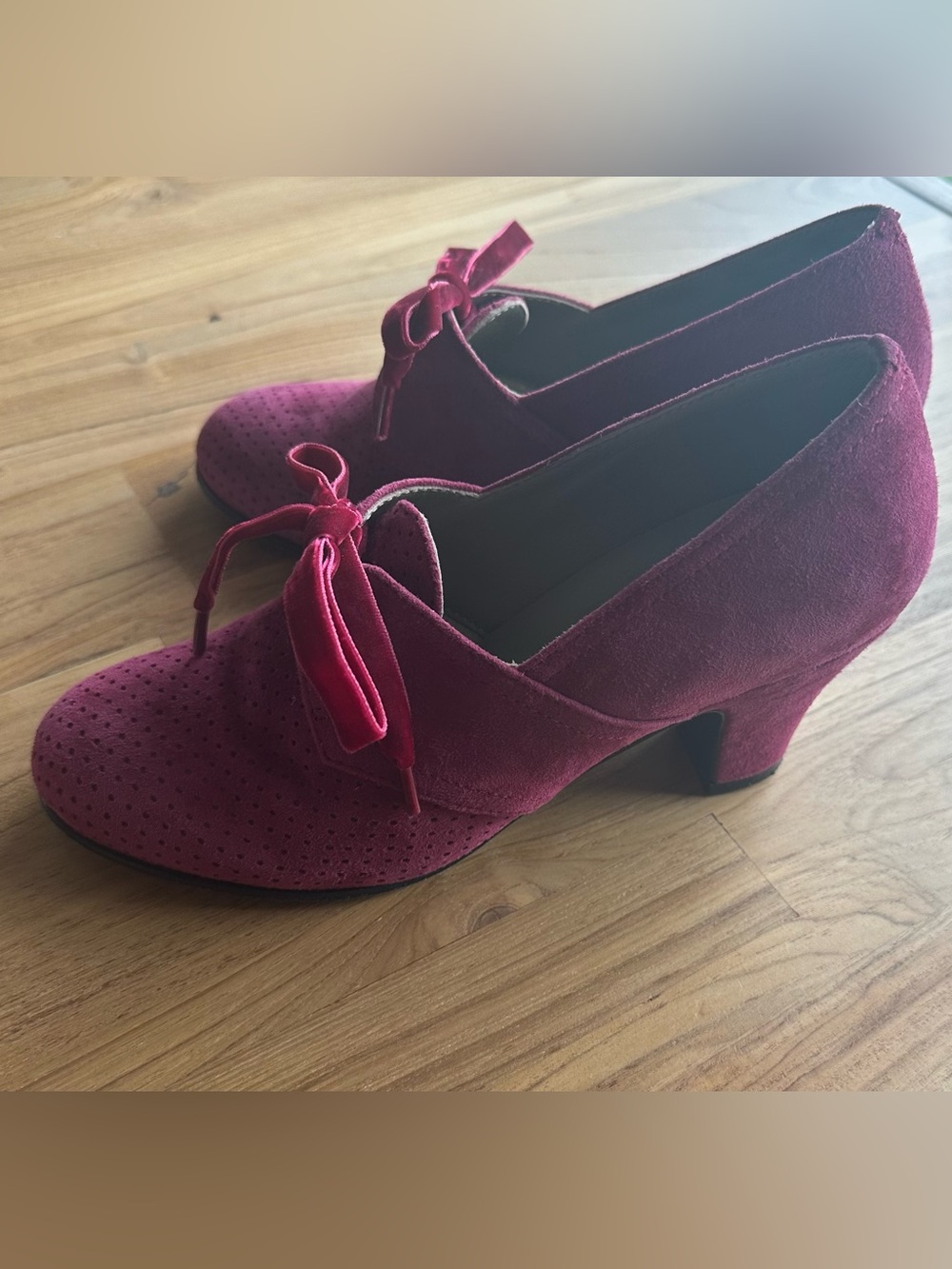 Women's Pink Suede Bow Detail Heels - Picture 6 of 7